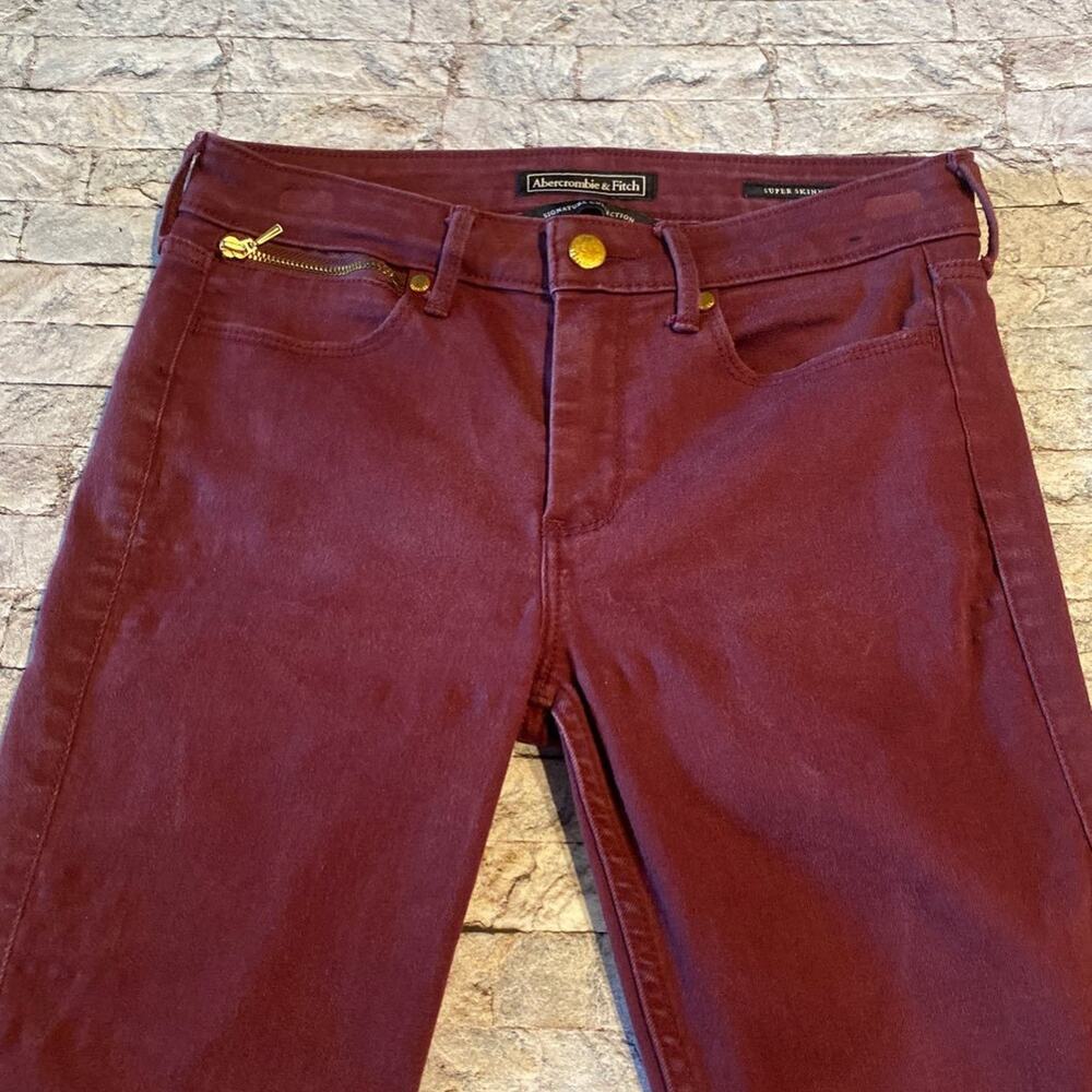 Abercrombie and Fitch- W26/L29